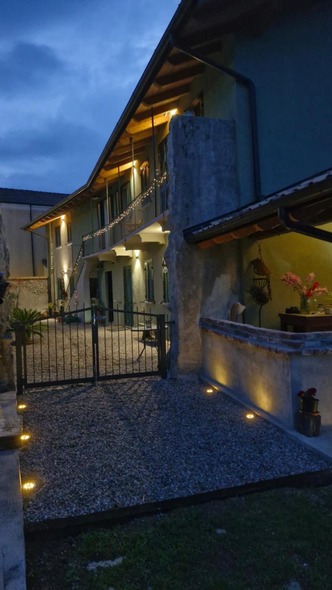 Casa Il Grappolo Hotel Momo Exterior foto